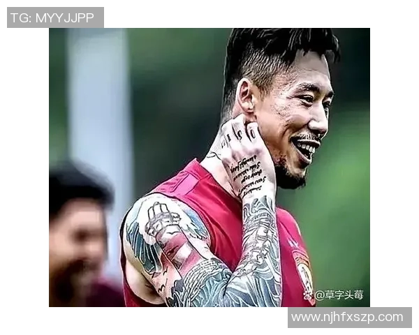 足球明星脚上独特纹身图案揭秘展现个性与信仰的艺术之旅
